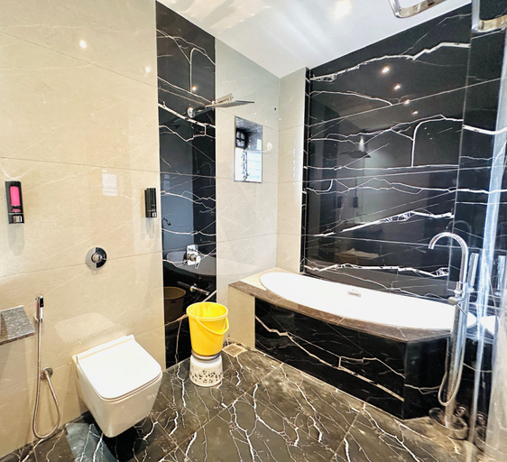 Bathroom 4, Hotel The Ceremony, Thane
