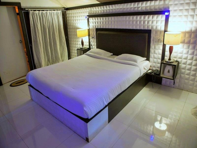 Bedroom 2, Whispering Woods Resort-Lonavala, Pune