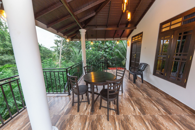 Food & Drinks, Joe Villa, Habaraduwa