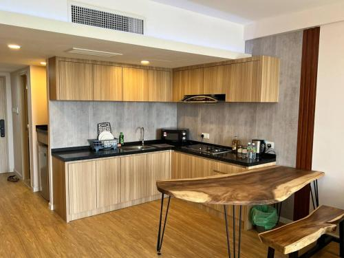 Others 2, Aru Suites Kota Kinabalu, Kota Kinabalu