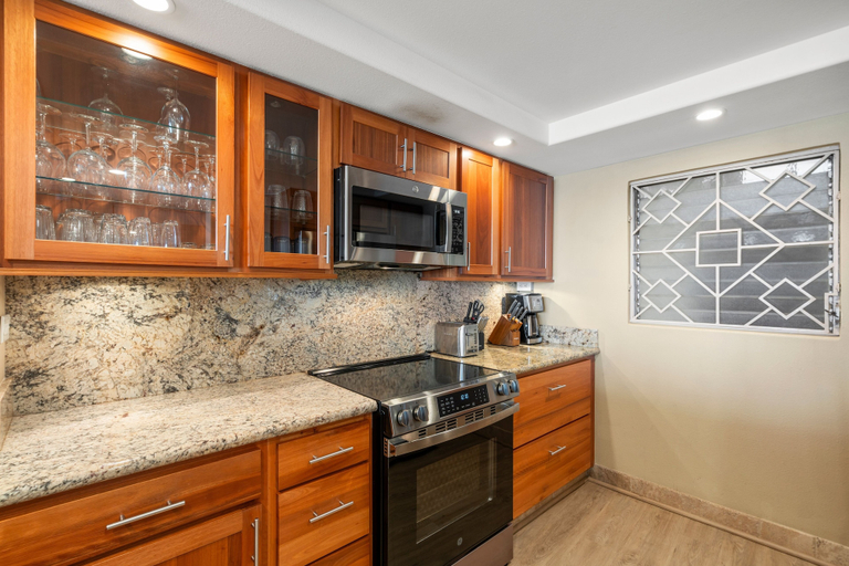 Private kitchen 2, Kihei Beach, #505 1 Bedroom Condo, Maui