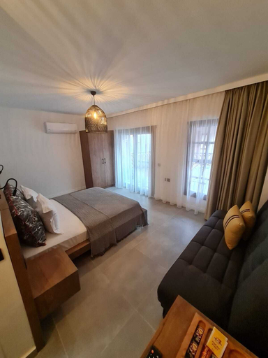 Bedroom 4, Otel Arın, Ula