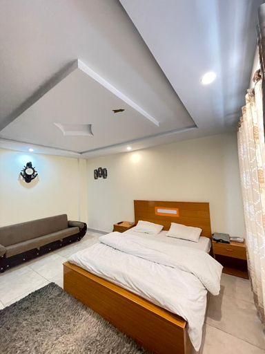 Bedroom 2, Lee Rivage Inn, Hazara