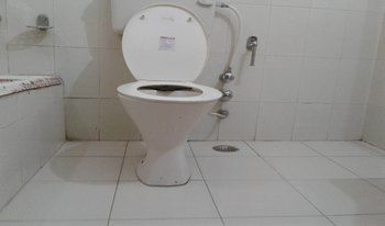 Bathroom 2, ADB Rooms Hotel Ark, Chamba