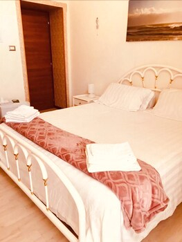 Others 5, B&B Il Nido, Napoli