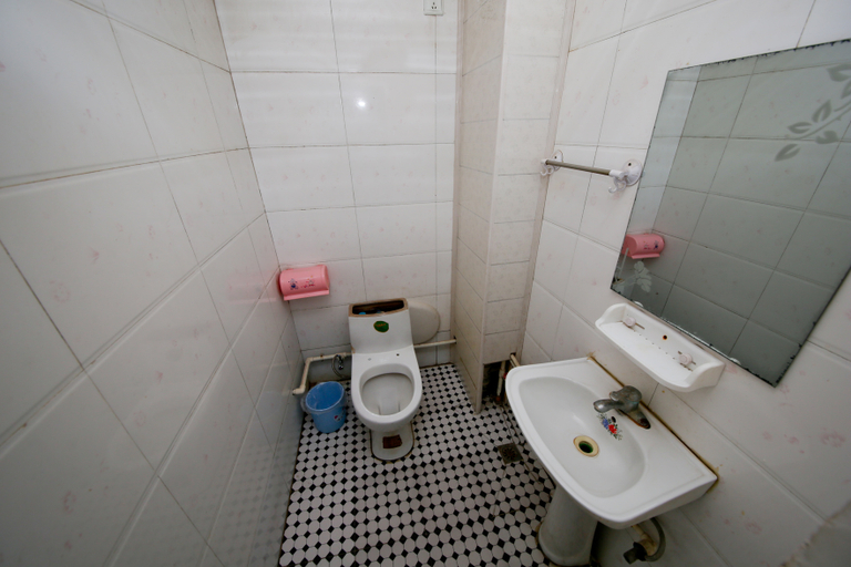 Bathroom 3, Longyue Inn, Xi'an