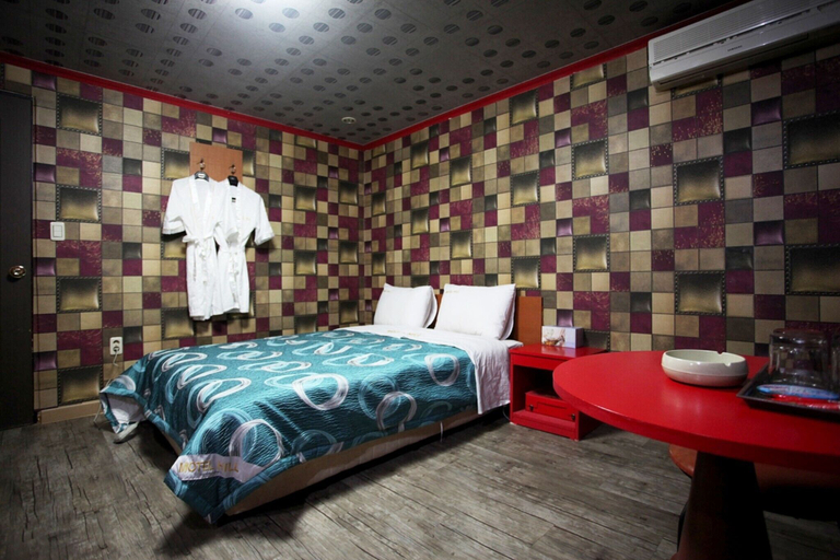 Bedroom 3, Jebudo Hill, Hwaseong