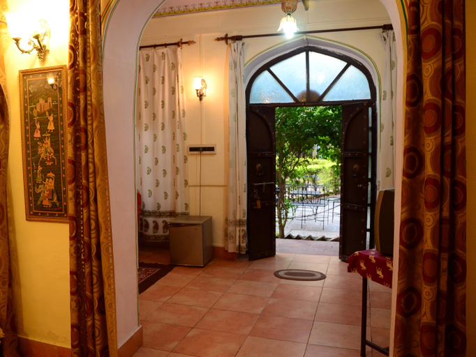 Others 2, Hotel Burja, Alwar