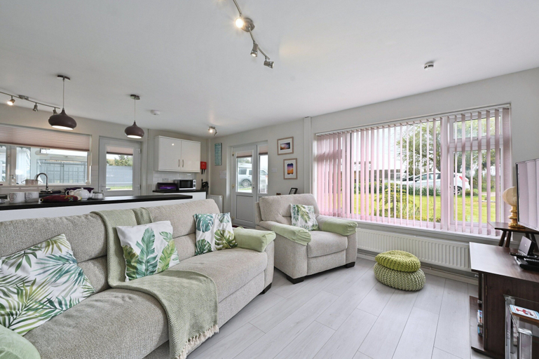 Living room 3, Historic Wiltshire Garden Cottage, East Sussex