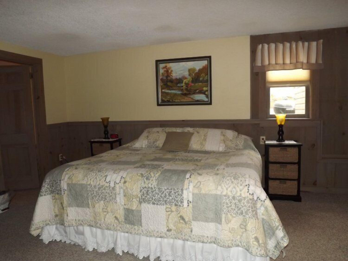 Bedroom 2, Pressey House Lakeside Bed & Breakfast, Kennebec