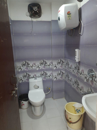 Bathroom, Goroomgo Sai Guest House Pathankot, Pathankot