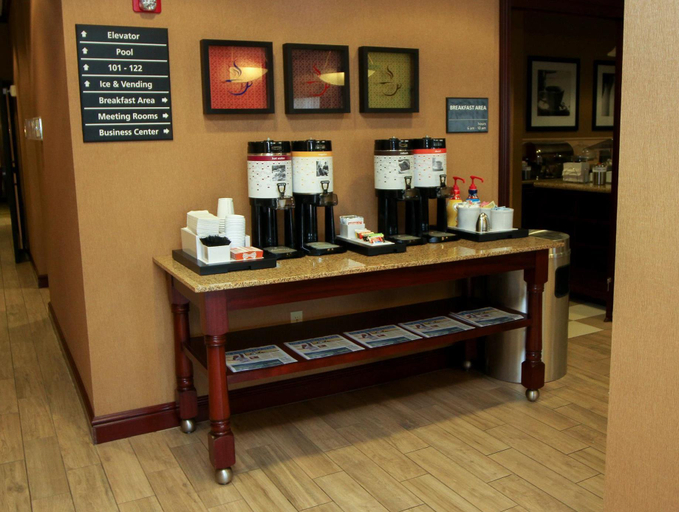 Coffee Shop or Cafe 3, Hampton Inn Clinton Mo, Henry
