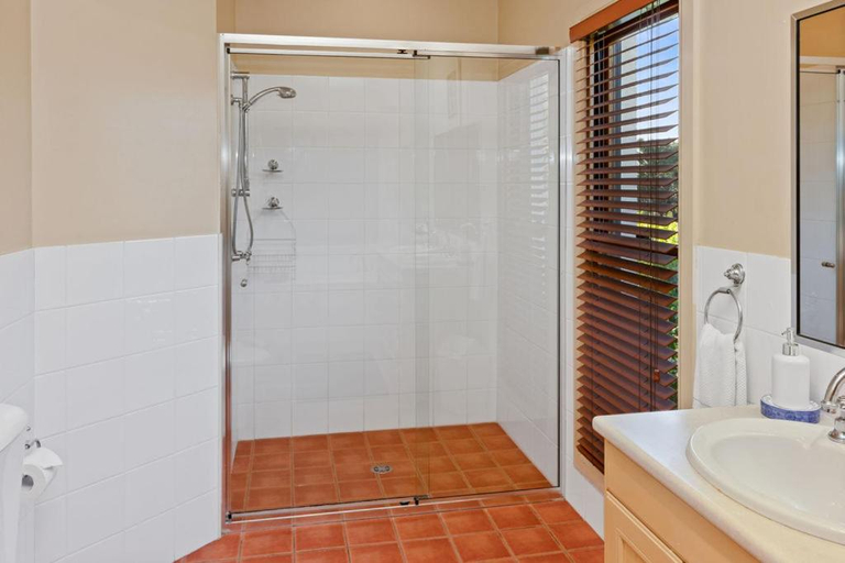 Bathroom 5, Nirvana Vista Estate, Cessnock