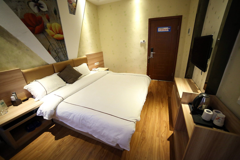 Bedroom 2, Gaosheng Hotel, Hengyang