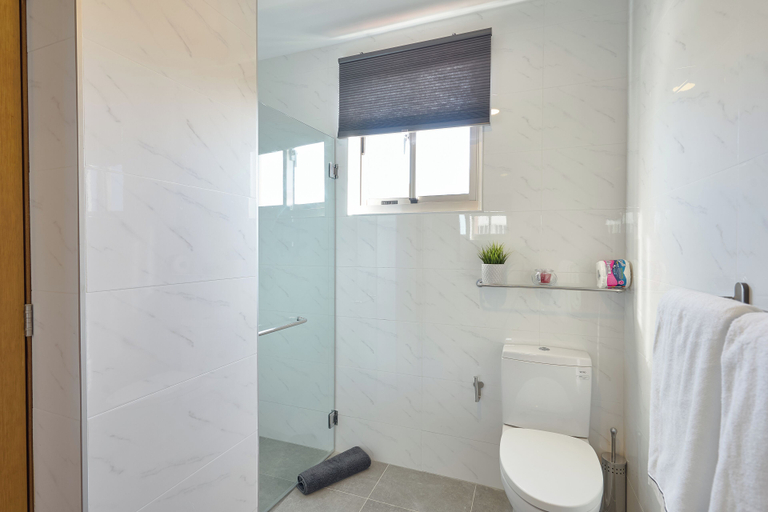 Bathroom 4, Apartments in La Julia 1 and 2 Bedrooms, Distrito Nacional