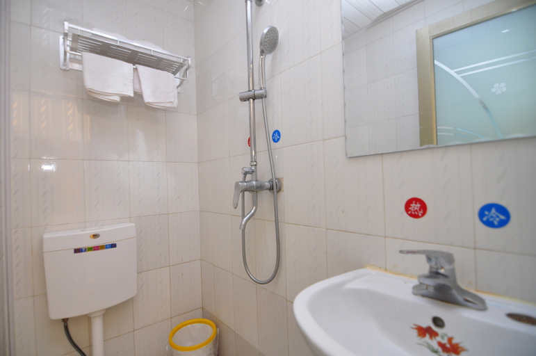 Bathroom, Kunming Spring Business Hotel (Century City Erji Road Subway Station), Kunming