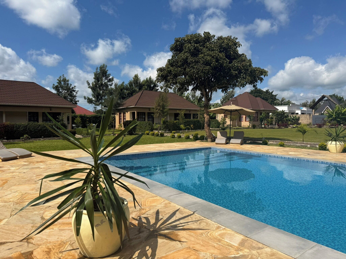 Sport & Beauty 5, Tanzania Safari Lodge, Arusha Urban