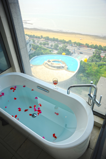 Bathroom 5, Beihai Beibu Gulf No.1 Jasmine Resort Hotel, Beihai