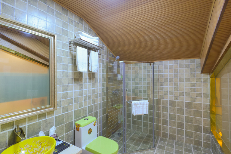 Bathroom 3, Carus Hotel Anshun (Wang Ruofei's former residence), Anshun