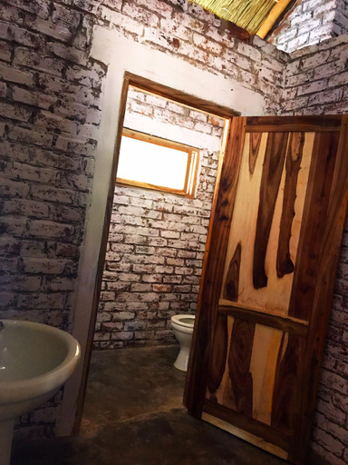 Bathroom, Gwango Heritage Resort, Hwange