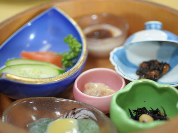 Food & Drinks 2, 夜灯見荘, Tara
