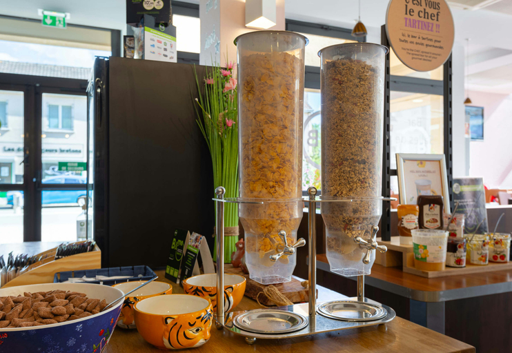 Food & Drinks 5, B&B Hotel Chartres Centre Cathedrale, Eure-et-Loir