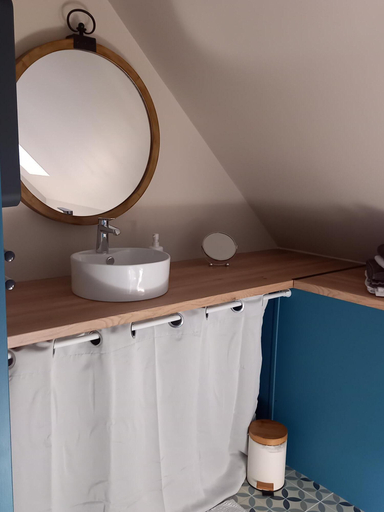 Bathroom 3, Aux P'tits Bonheurs La Grange, Pas-de-Calais