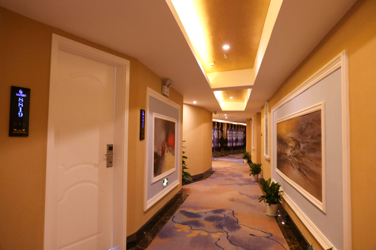 Others 3, Empty cup chain hotel (wuhan minzu university), Wuhan
