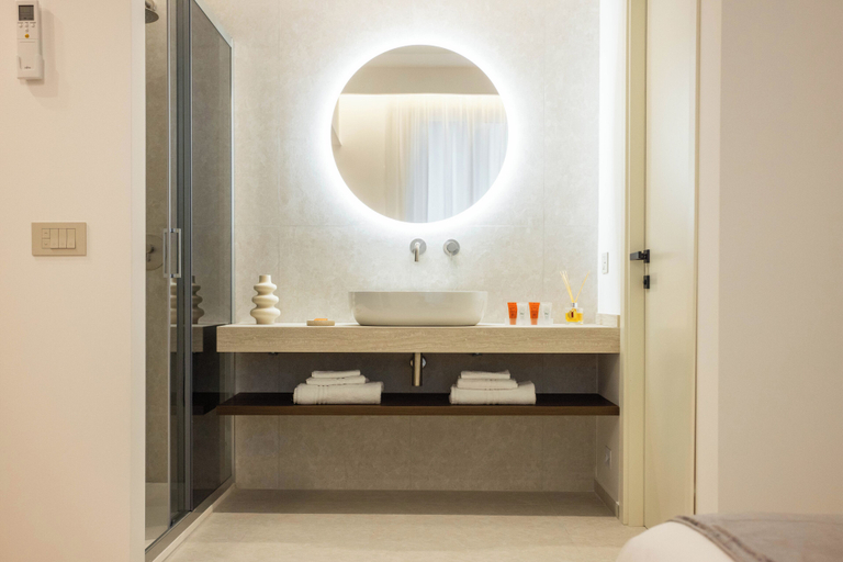 Bathroom 5, Nora's Suites, Palermo