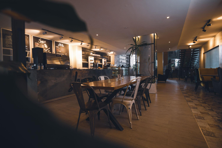 Food & Drinks 5, The Row Residental Hotel, Addis Abeba