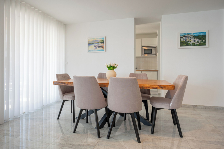 Others 4, Adriatic Queen Residence, Split