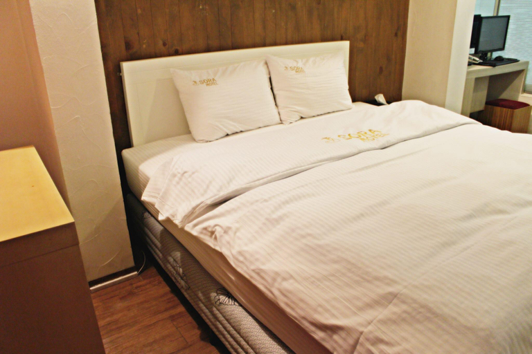 Bedroom 4, Idae (Shinchon) Sora, Seodaemun