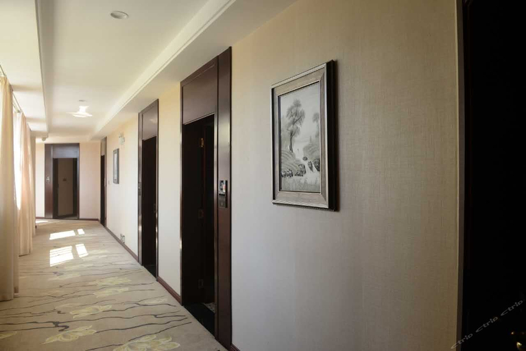 Others 3, Lianghe Fortune Hotel, Dehong Dai and Jingpo