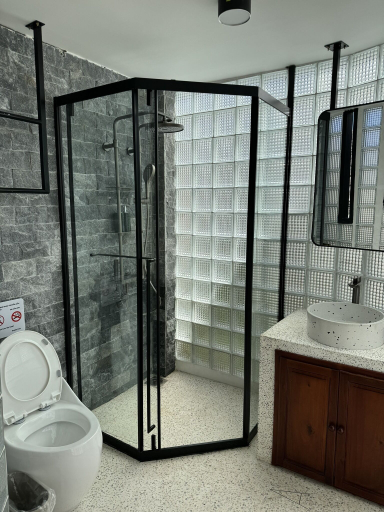 Bathroom 4, Trulli Villa, Đơn Dương