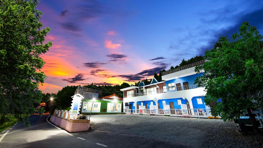 Exterior & Views 1, Anmyeondo 7th Cat Pesnion, Taean