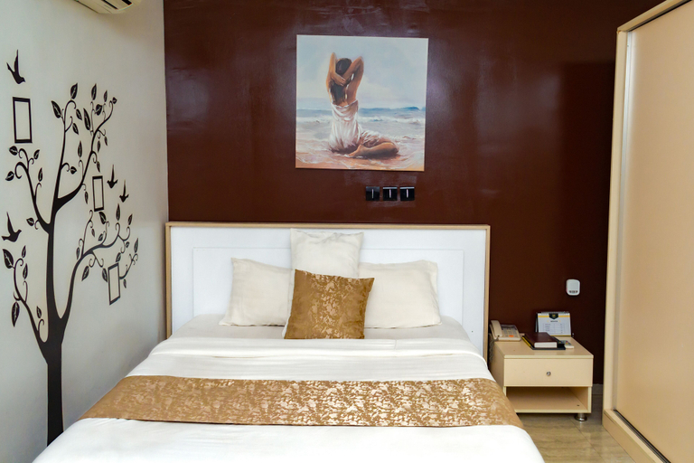 Bedroom 2, The Point Hotel and Suites, Jos North