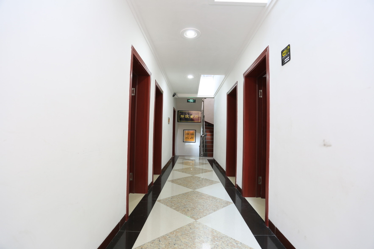 Others 5, Linglong Inn, Xinzhou