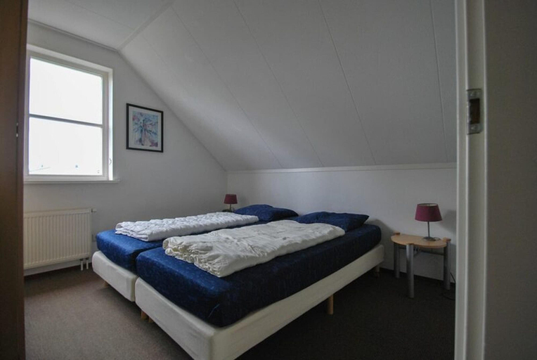 Room 2, Beachside Dune Villa With Garden, Wûnseradiel