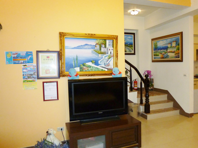 Public Area, White Pinwhee, Hualien