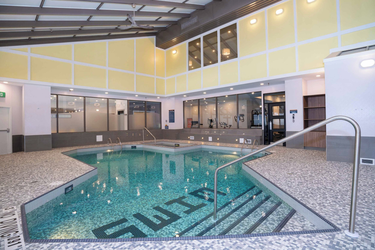 Sport & Beauty 3, Sandman Signature Calgary Downtown Hotel, Division No. 6