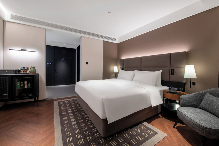 Room 5, Intercity Shanghai Lujiazui Central, Shanghai