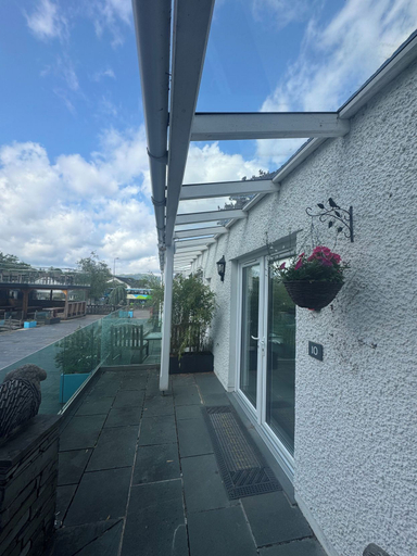 Sport & Beauty 5, Waterhead Rooms & Suites - Parking and Light Breakfast, Cumbria
