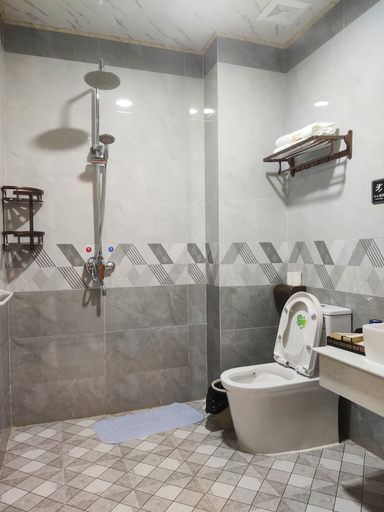 Bathroom, Linqu Supply and Marketing Hotel, Weifang