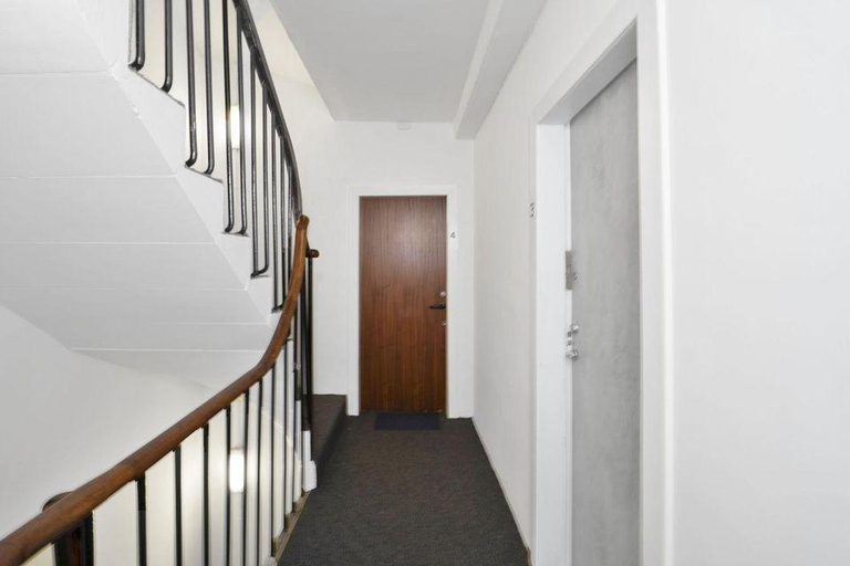 Others 3, Rose Street apartment, Edinburgh