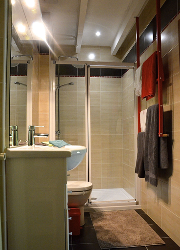 Bathroom, Le Vieux Noyer, Charente-Maritime