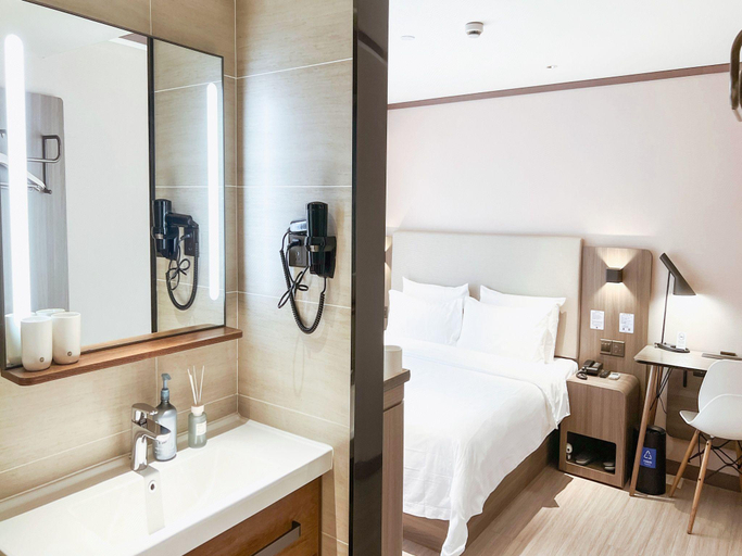Bathroom 4, Hanting Hotel (Shanghai New International Expo Cen, Shanghai
