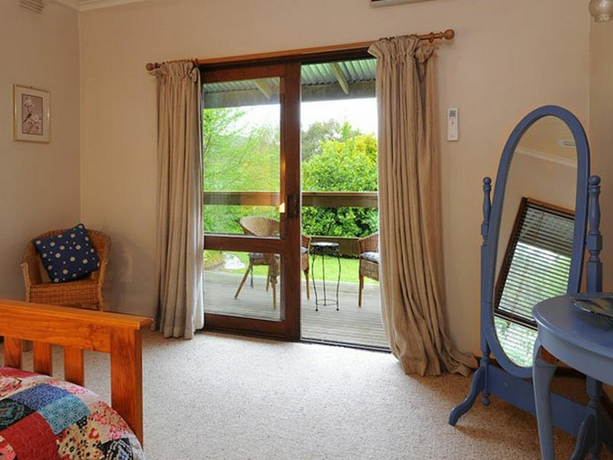 Others 4, Lavender Farm Hotel, Yarra Ranges - North