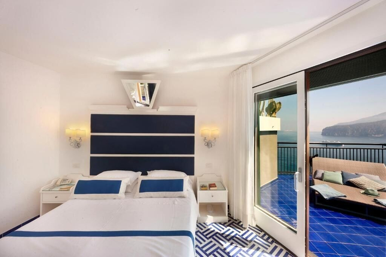 Bedroom 3, Hotel Bristol, Napoli