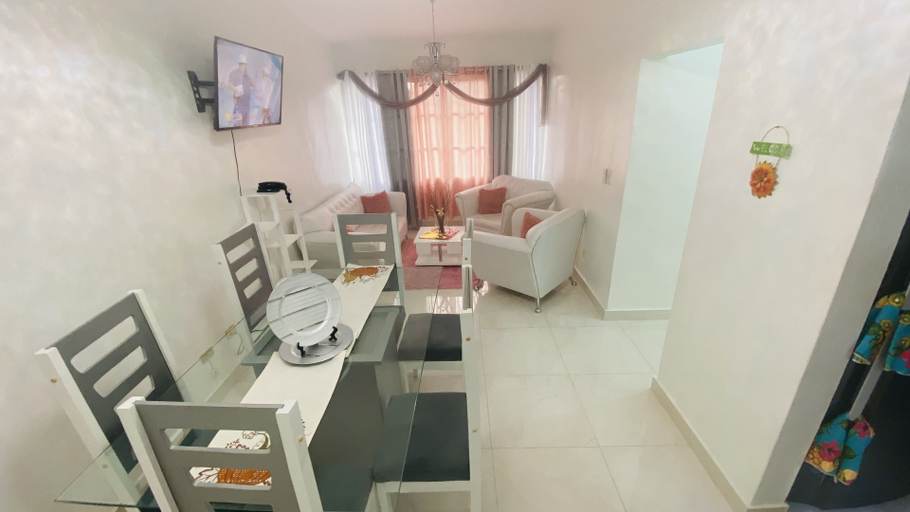 Others 4, 7DR Apt in Prime Location Near Monumental Area, Santiago de los Caballeros