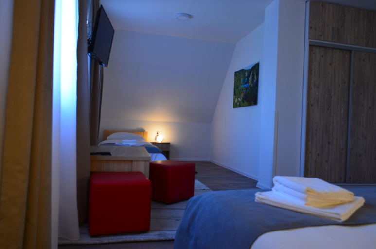 Bedroom 2, Guesthouse Natura, Plitvička Jezera